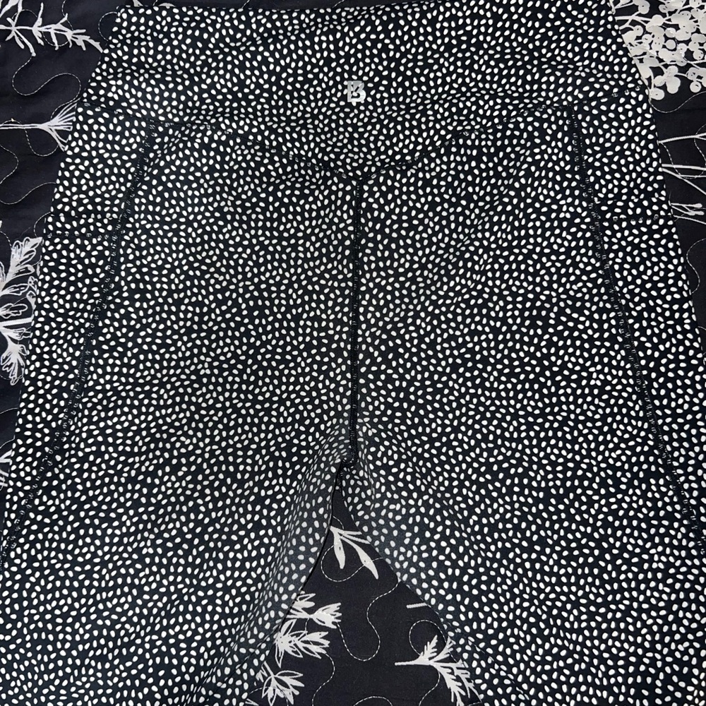 Black and White Patterned Leggings